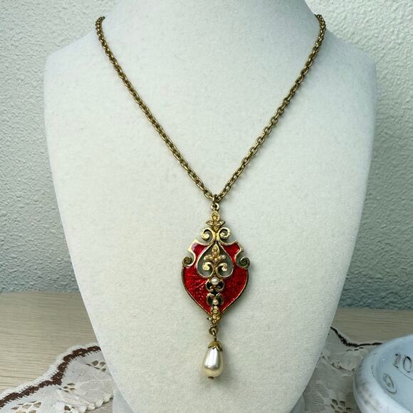 Vintage 70s Coro Red Enamel Gold Tone Pendant Necklace Romantic Goth Victorian - Picture 1 of 8